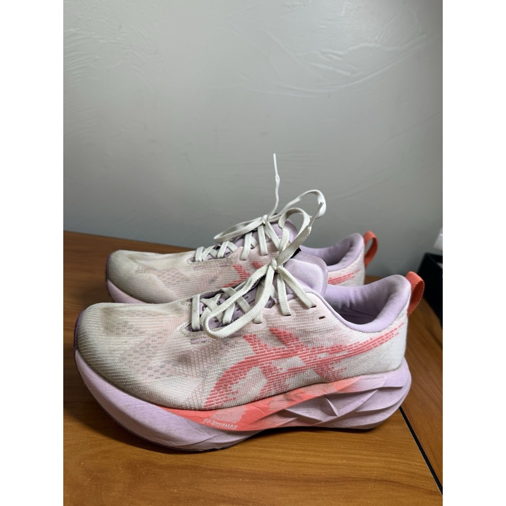 Asics Novablast 5 Women's Size 8 US 1012B765 Coral Reef Pink Running Shoes